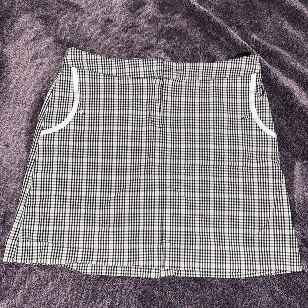 Izod plaid golf skort